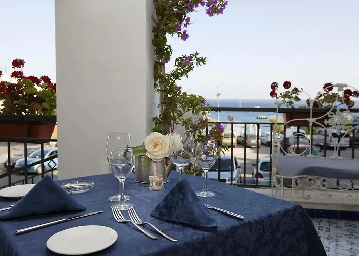 Punta Campanella &