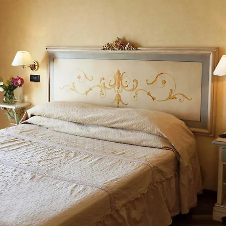 Punta Campanella & Hotel