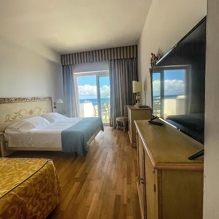 Punta Campanella & Hotell