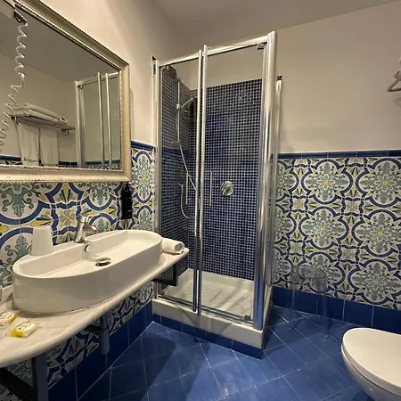 Punta Campanella &