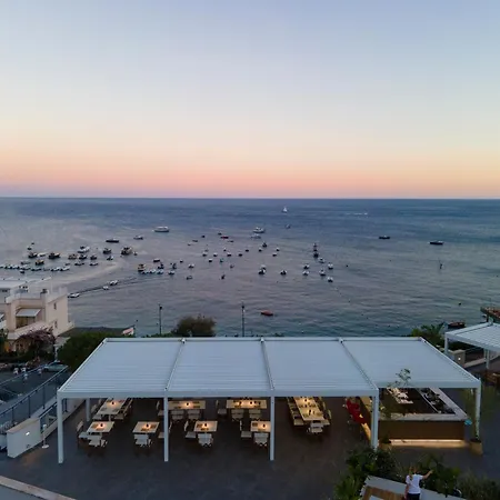 Punta Campanella & Hotel