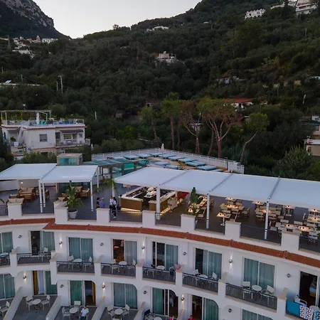 Hotel Punta Campanella &
