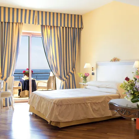 Punta Campanella & 4*