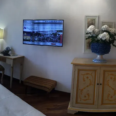 فندق Punta Campanella & ماسّا لوبْرينسِ