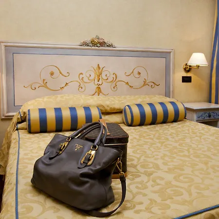 Punta Campanella & 4* ماسّا لوبْرينسِ