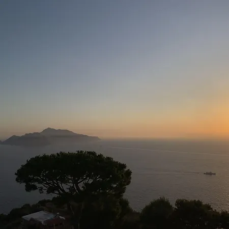 Punta Campanella & 4* Massa Lubrense