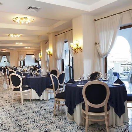 Punta Campanella & 4*
