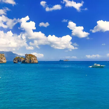 Punta Campanella & 4* ماسّا لوبْرينسِ